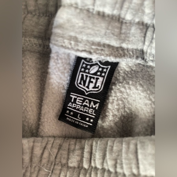 Steelers NFL Team Apparel Grey Joggers - Picture 2 of 2